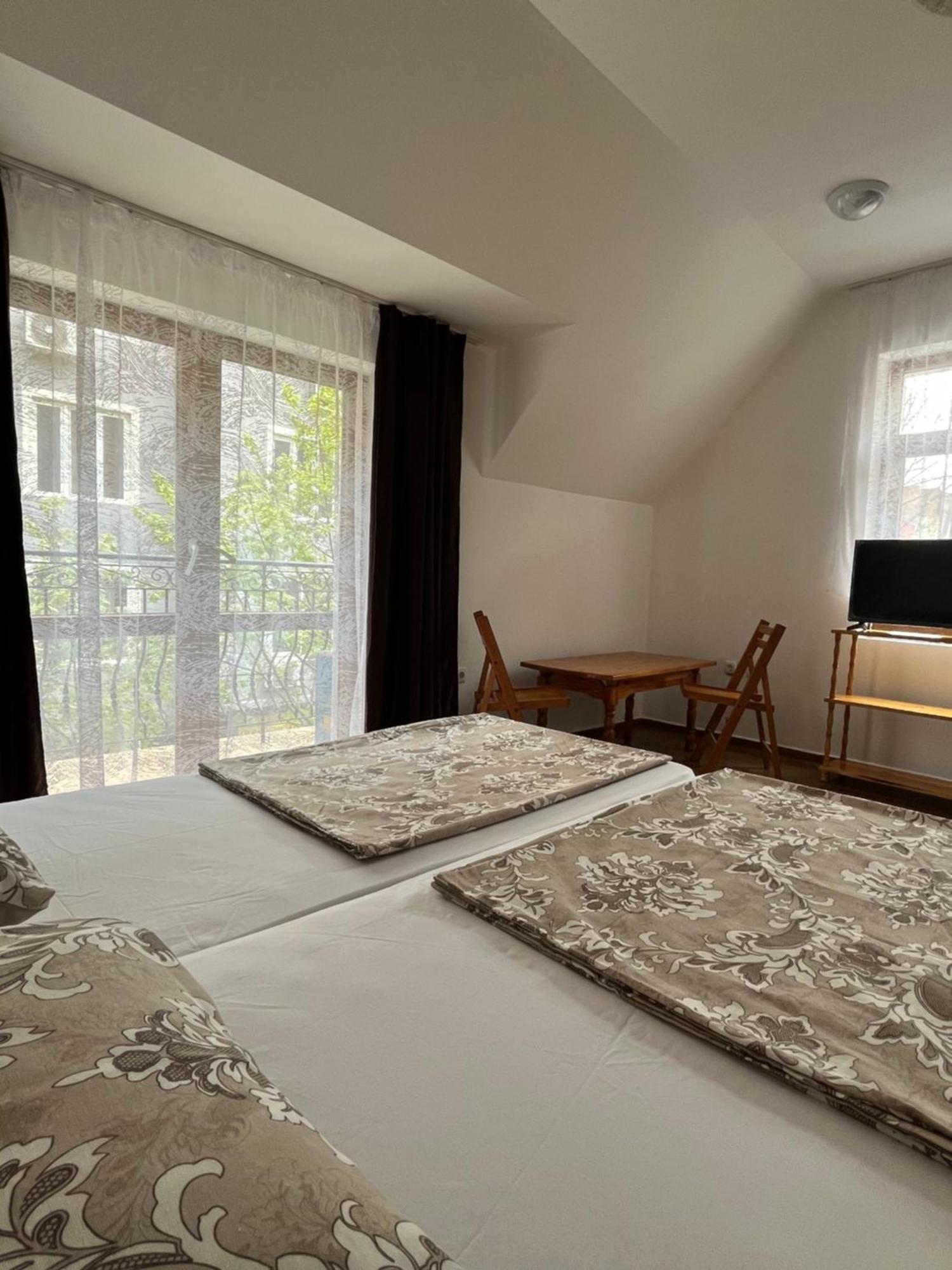 En-Suite Rooms: Novа Guesthouse In Sofia Center Dış mekan fotoğraf