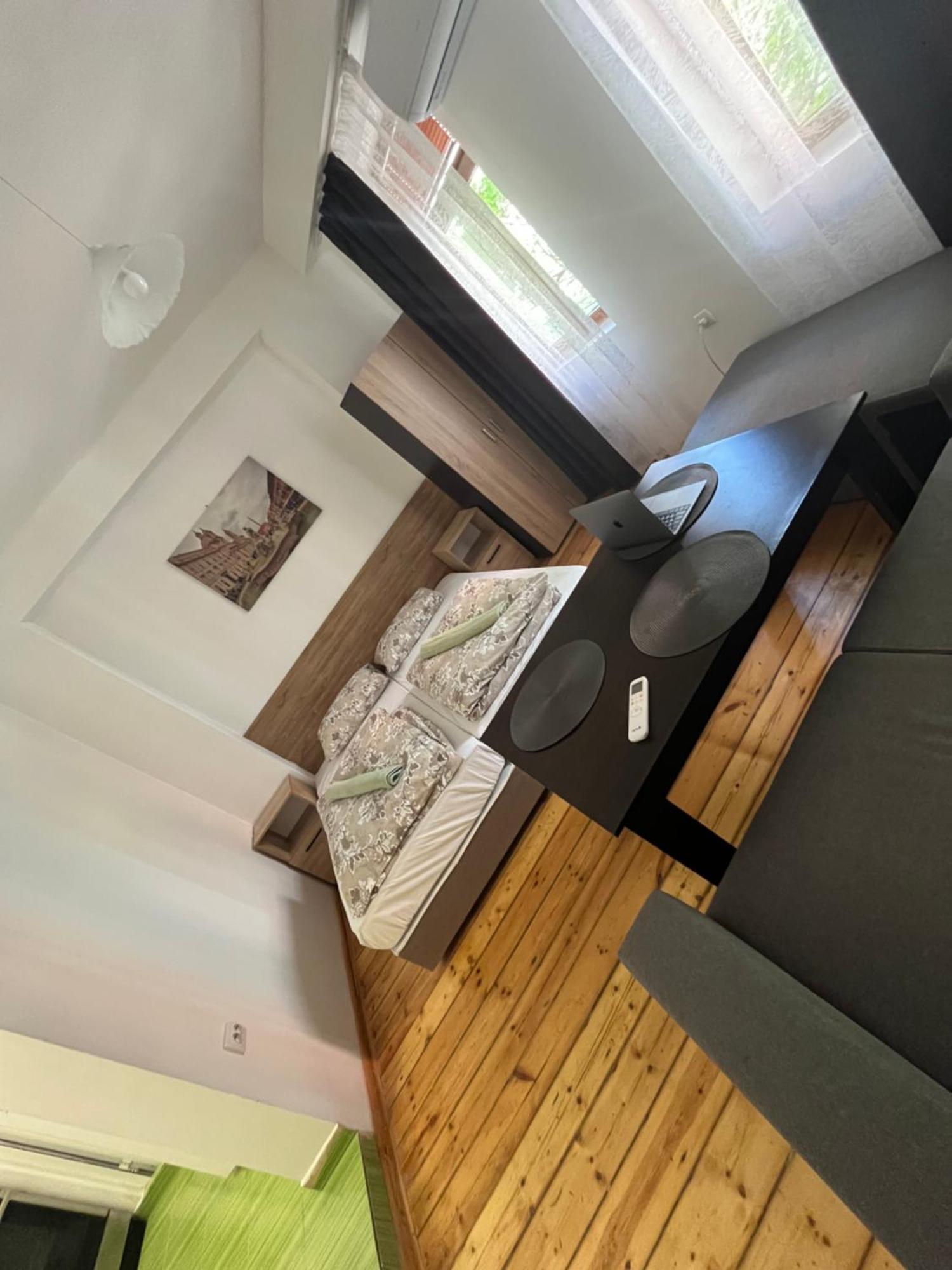 En-Suite Rooms: Novа Guesthouse In Sofia Center Dış mekan fotoğraf