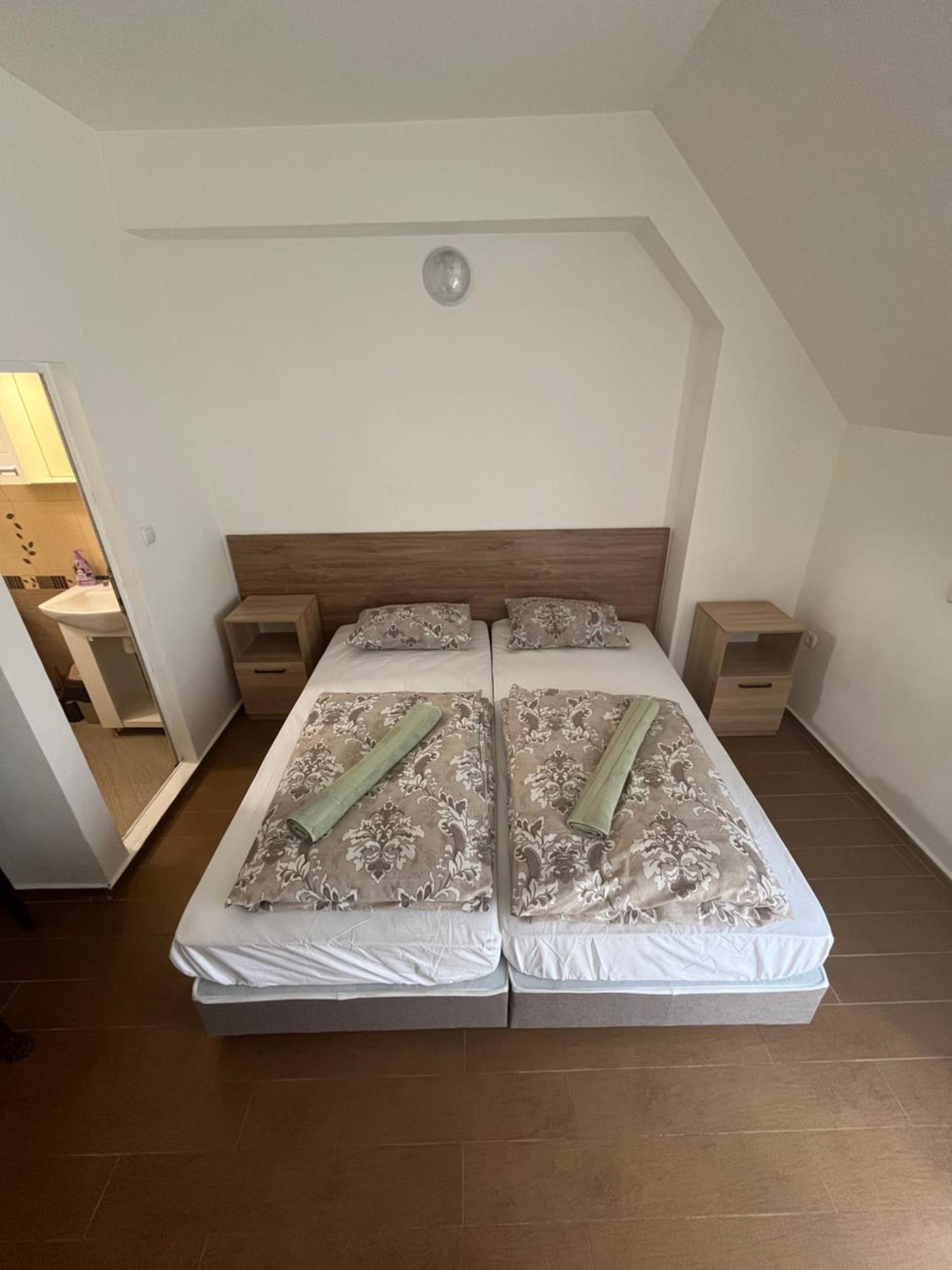 En-Suite Rooms: Novа Guesthouse In Sofia Center Dış mekan fotoğraf