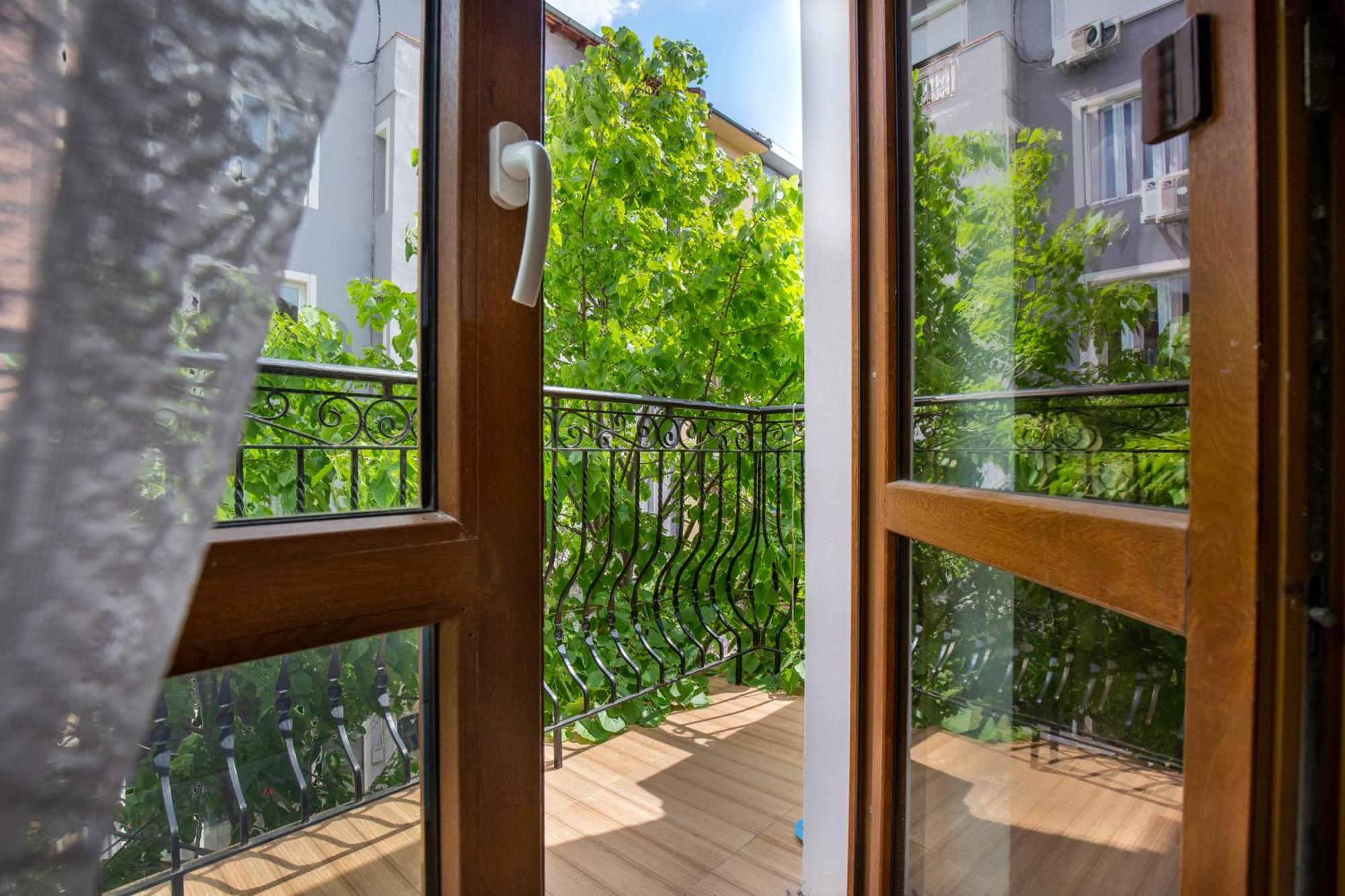 En-Suite Rooms: Novа Guesthouse In Sofia Center Dış mekan fotoğraf