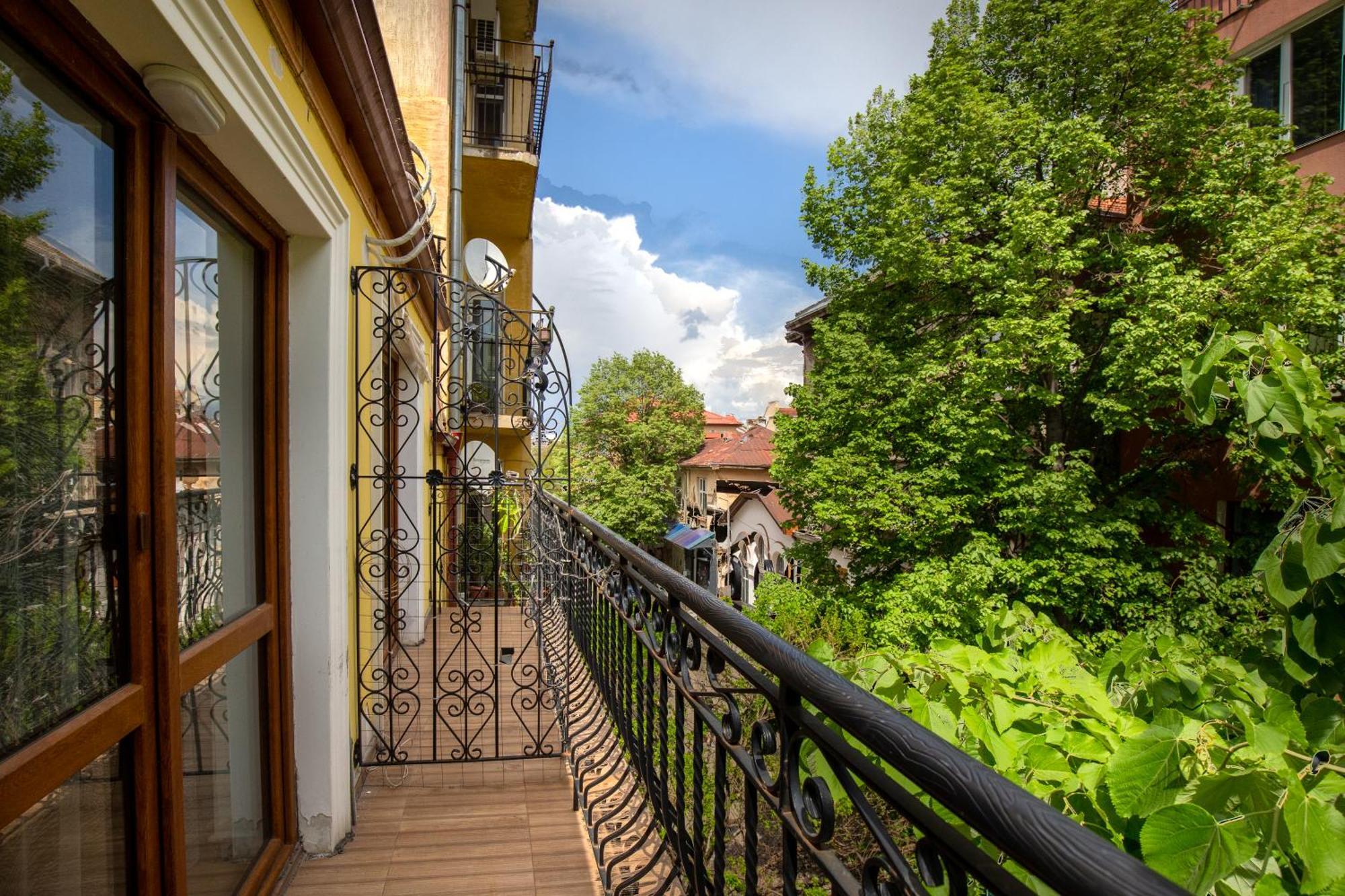 En-Suite Rooms: Novа Guesthouse In Sofia Center Dış mekan fotoğraf